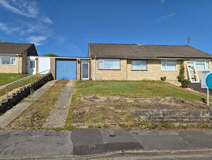3 Bedroom Semi-Detached Bungalow For Sale In Churchill Road, Nailsworth, GL6