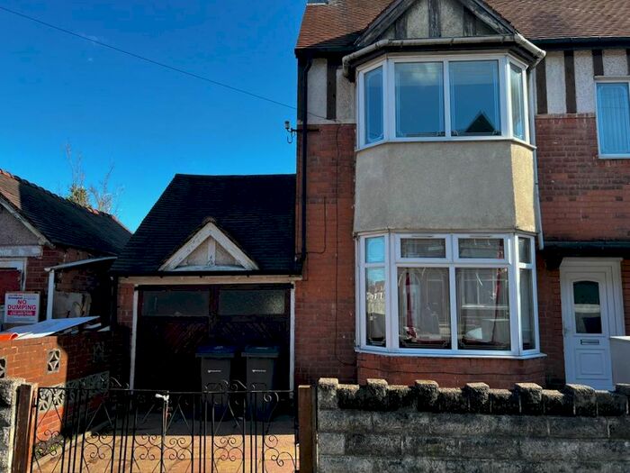 3 Bedroom Terraced House To Rent In Whitehall Road, Birmingham, B21