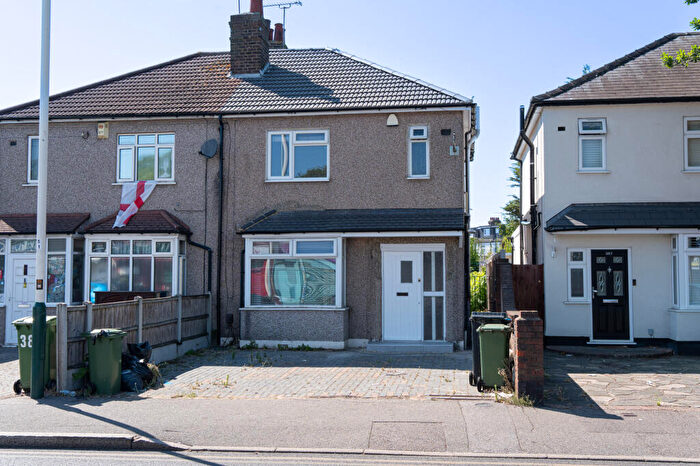 3 Bedroom Semi Detached House For Sale In Brentwood Road, Romford, Essex, RM2