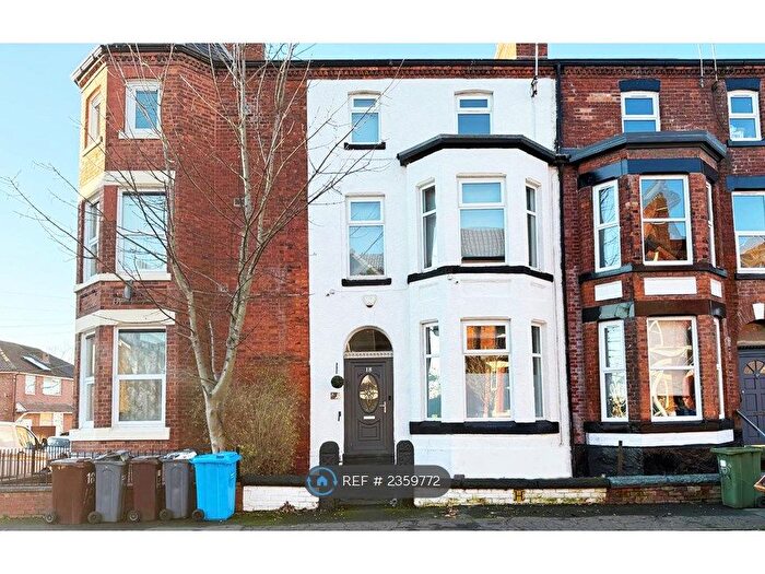 6 Bedroom Terraced House To Rent In Longford Place, Manchester, M14