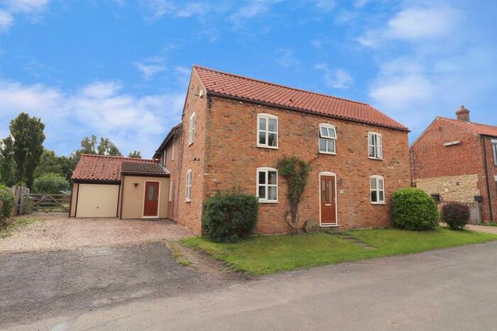 4 Bedroom Detached House For Sale In Scotterthorpe, Gainsborough, DN21