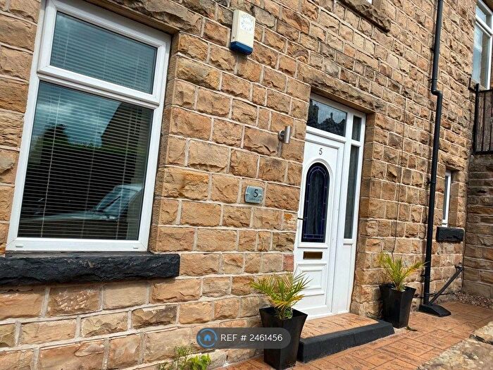 1 Bedroom Flat To Rent In Camm Lane, Mirfield, WF14