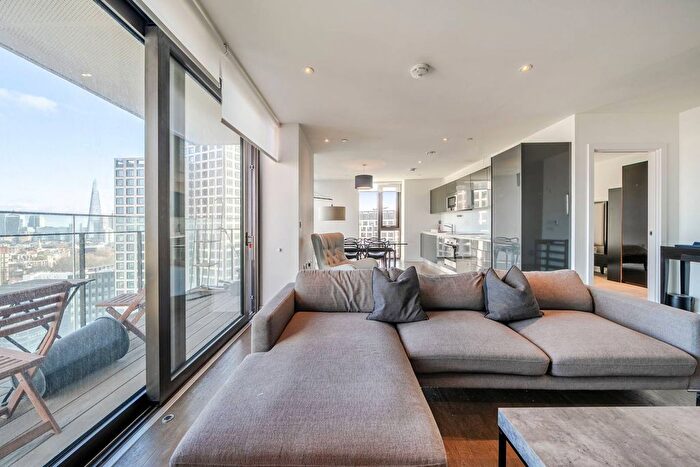 2 Bedroom Flat For Sale In St Gabriel Walk, Elephant And Castle, SE1