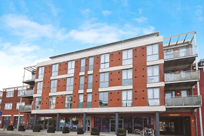 2 Bedroom Flat For Sale In Rainsford Road, Chelmsford, CM1