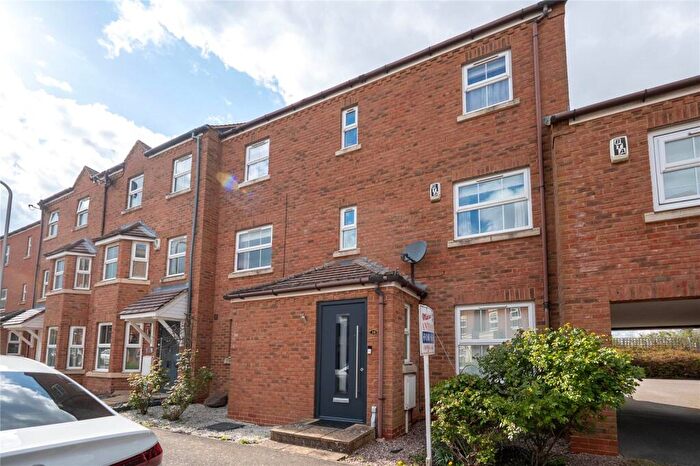 4 Bedroom Semi Detached House For Sale In Colossus Way, Bletchley, MK3