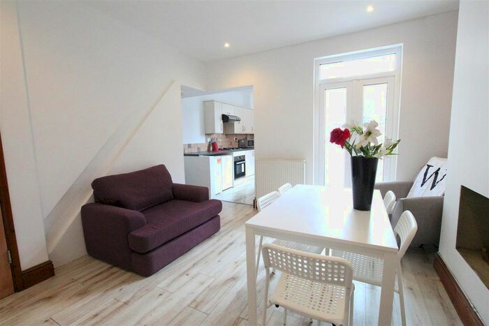 1 Bedroom Property To Rent In Artizan Road, Abington, NN1
