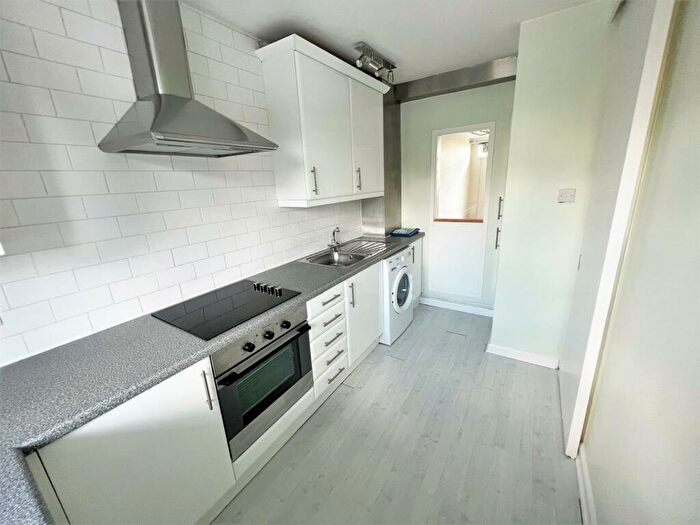 2 Bedroom Apartment For Sale In St Andrews House, Bradford Place, Penarth, CF64