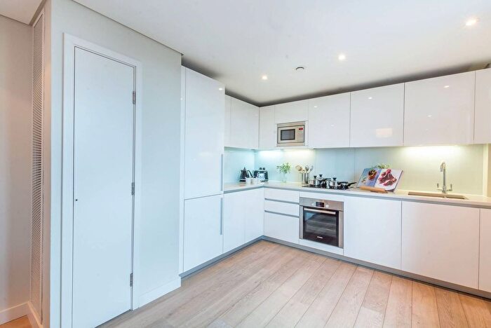 3 Bedroom Flat To Rent In Merchant Square East, Paddington, London, W2