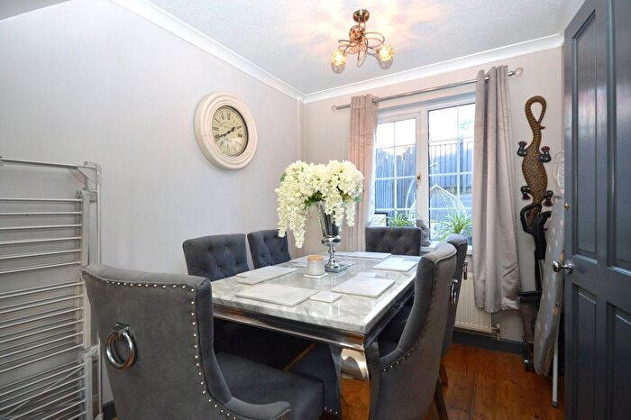 3 Bedroom End Of Terrace House For Sale In Newbury Close, Plymouth, Devon, PL5