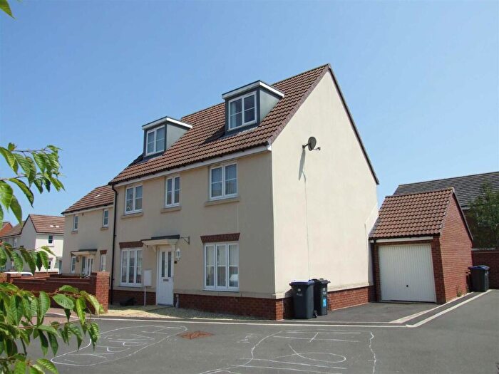 5 Bedroom Detached House For Sale In Skylark Road, Melksham, SN12