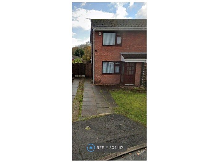2 Bedroom Semi Detached House To Rent In Burnvale, Wigan, WN3