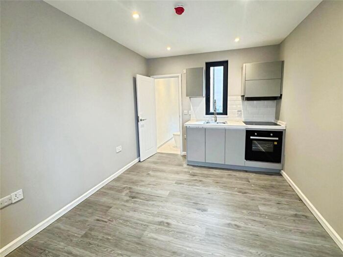 Flat To Rent In Lenside Apartments, Romney Place, Maidstone, Kent, ME15