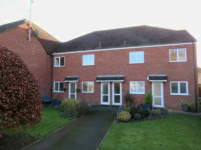 2 Bedroom Flat To Rent In Primrose Lea, Marlow, SL7