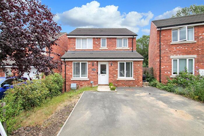 3 Bedroom Detached House For Sale In Red Kite Way, Raunds, NN9