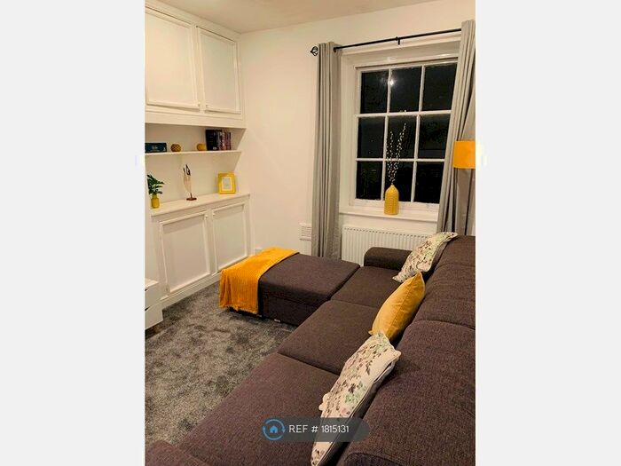 1 Bedroom Flat To Rent In Back Queen Street, Chester, CH1