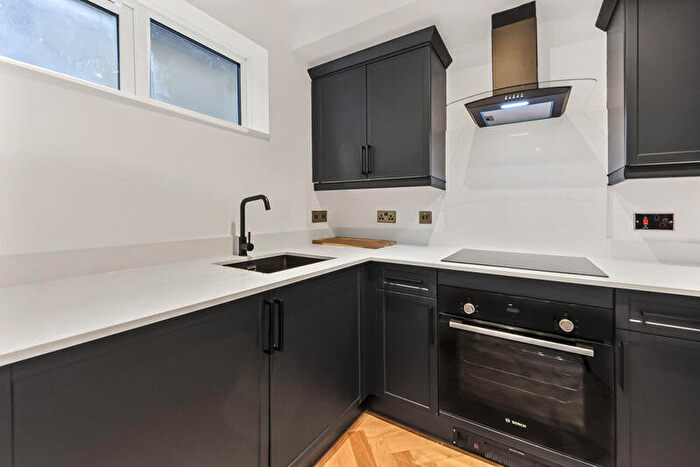 1 Bedroom Flat To Rent In Ashdown Court, Sutton, SM2