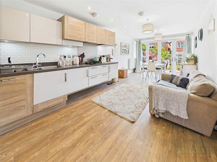 4 Bedroom Detached House For Sale In Forester Close, Market Harborough, LE16