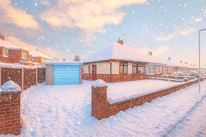 2 Bedroom Semi-detached Bungalow For Sale In Fieldway, Widnes, WA8