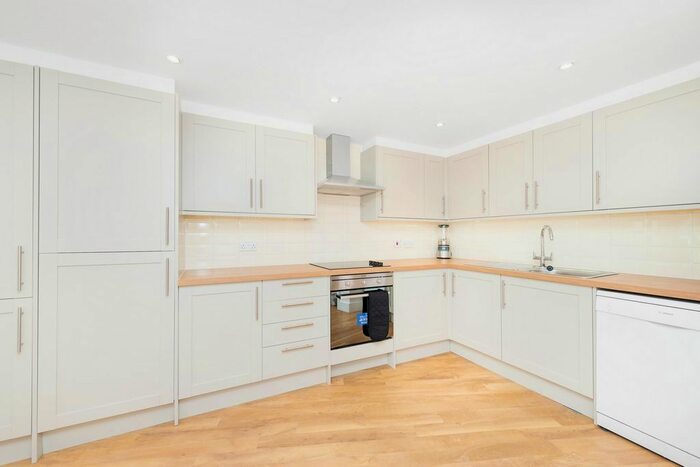 3 Bedroom Terraced House To Rent In Hellings Street, Wapping, E1W