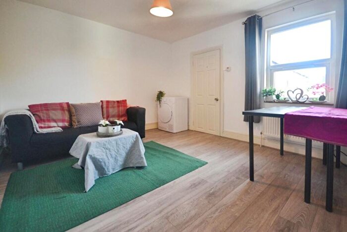 1 Bedroom Flat To Rent In Star Road, Caversham, RG4