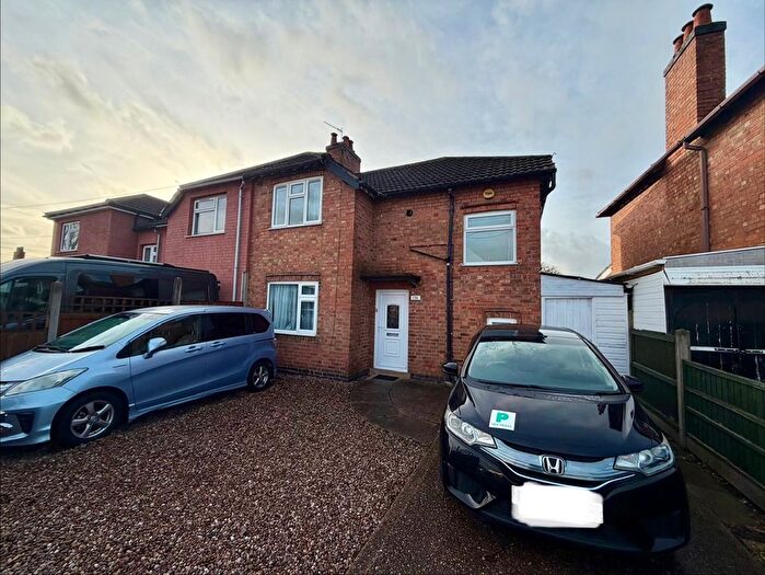 3 Bedroom Semi Detached House To Rent In Derby Road, Loughborough, LE11