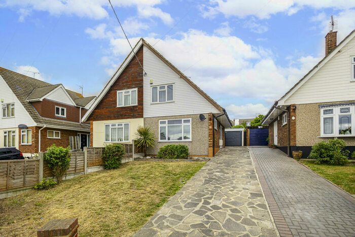 2 Bedroom Semi-Detached House To Rent In Boundary Road, Leigh-on-sea, SS9