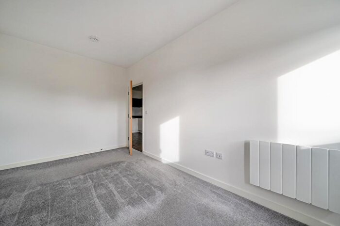 1 Bedroom Apartment To Rent In Bracknell, Berkshire, RG12