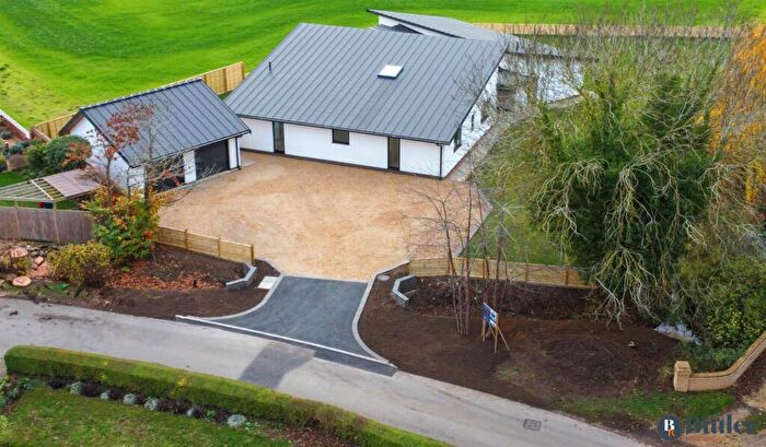 4 Bedroom Detached Bungalow For Sale In Grange Road, Blunham, Bedford, MK44