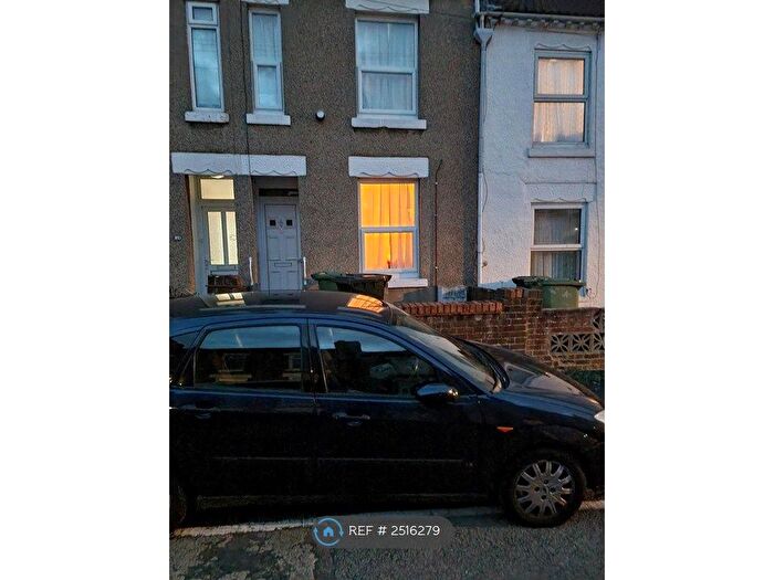 3 Bedroom Terraced House To Rent In Poplar Street, Wellingborough, NN8