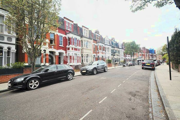 5 Bedroom Apartment To Rent In Carysfort Road, London, N16