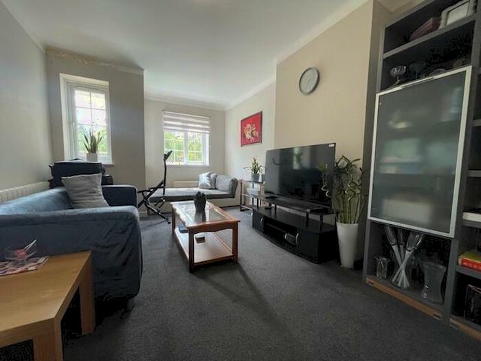 2 Bedroom Flat To Rent In Market Place, Hampstead Garden Suburb, NW11