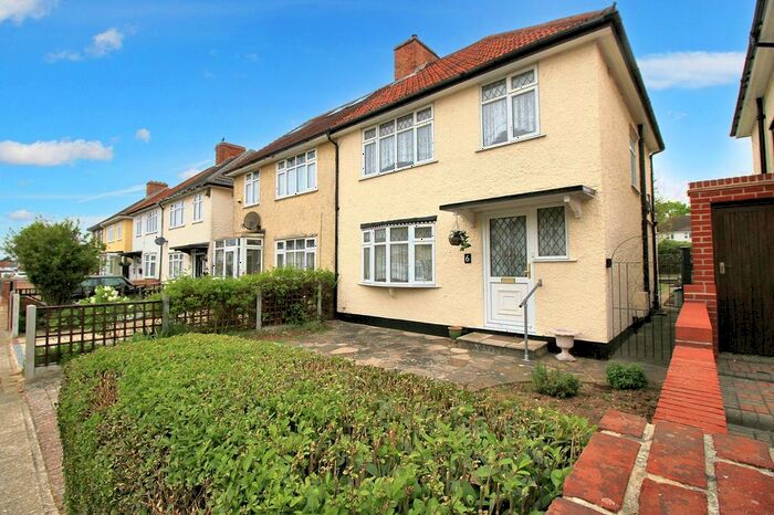 3 Bedroom Semi-Detached House To Rent In Redriff Road, Romford, RM7