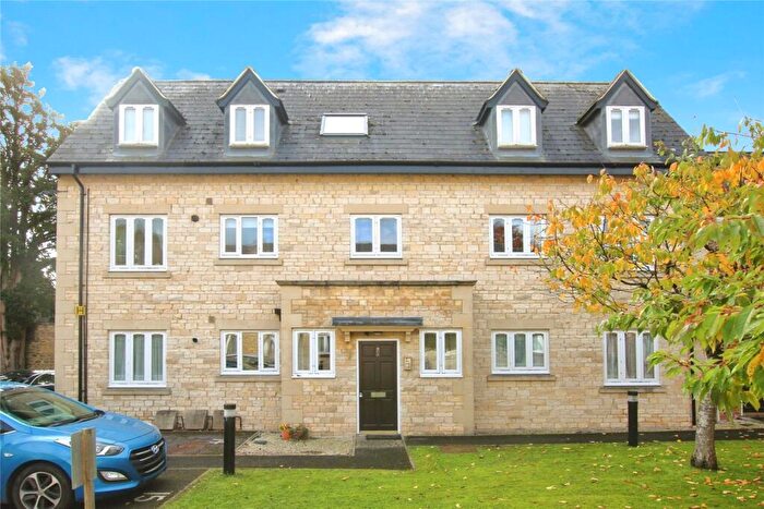 2 Bedroom Flat To Rent In Brackley House, High Street, Brackley, NN13