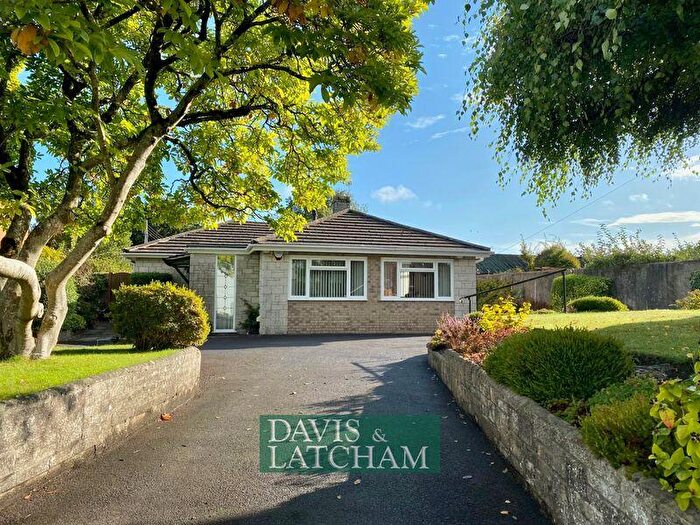 3 Bedroom Detached Bungalow For Sale In Upper Marsh Road, Warminster, BA12