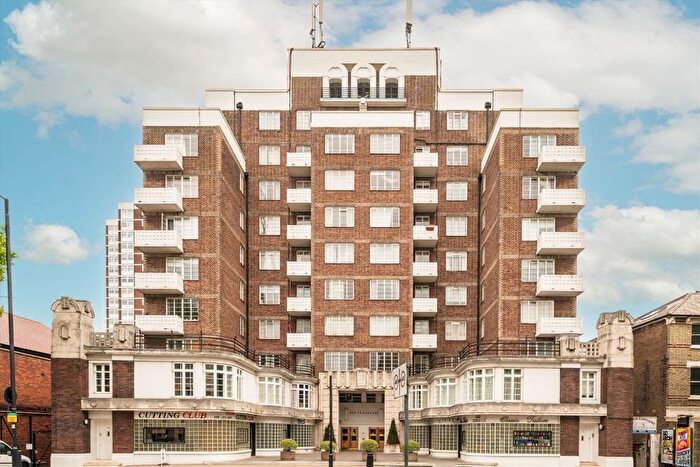2 Bedroom Flat To Rent In Shepherds Bush Road, Shepherds Bush, W6