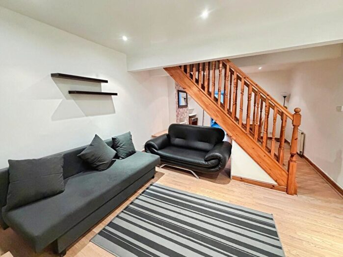 2 Bedroom Terraced House To Rent In Mayfield Road, London, E13
