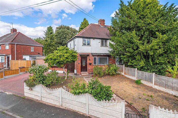3 Bedroom Semi Detached House For Sale In Clare Road, Low Hill, Wolverhampton, West Midlands, WV10