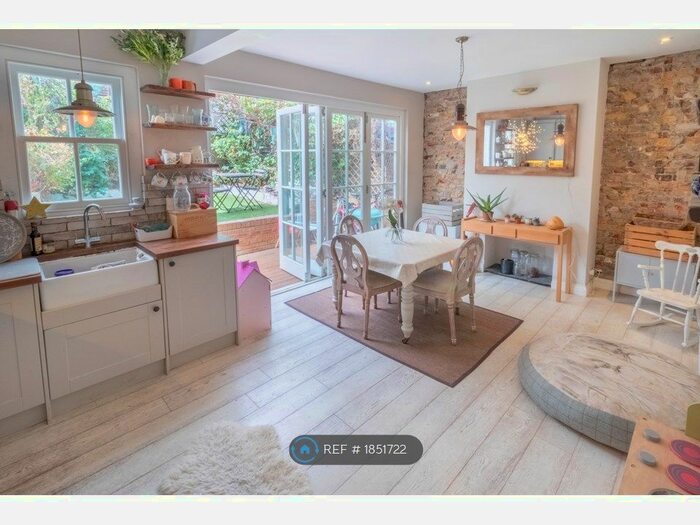 2 Bedroom Terraced House To Rent In Tivoli Road, London, SE27