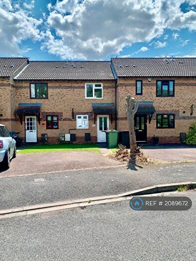 2 Bedroom Terraced House To Rent In Dovedale, Luton, LU2