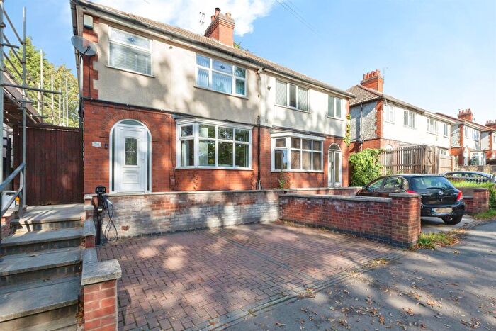 3 Bedroom Semi-Detached House For Sale In Station Road, Wigston, LE18