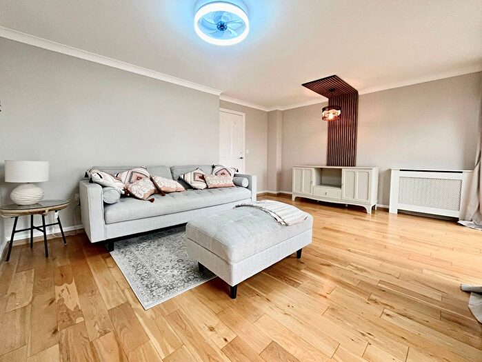 3 Bedroom Maisonette To Rent In Alicia Close, Newport, NP20