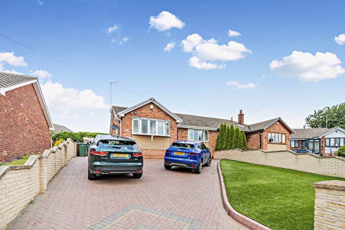 3 Bedroom Semi-Detached Bungalow For Sale In Parish Way, Barnsley, South Yorkshire, S71