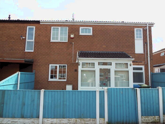 2 Bedroom Semi-Detached House To Rent In Mayfield Close, Mansfield, NG18