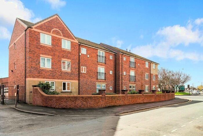 2 Bedroom Flat To Rent In Bowling Court, Wakefield, WF2