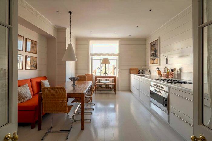 3 Bedroom Flat To Rent In Holland Park, Holland Park, W11
