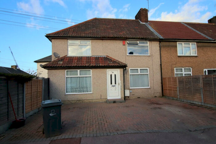4 Bedroom End Of Terrace House To Rent In Arden Crescent, Dagenham, London, RM9