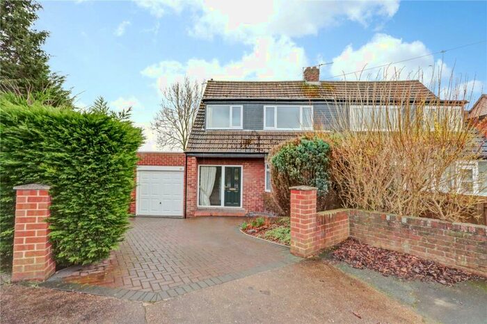 3 Bedroom Semi-Detached House To Rent In Fairburn Avenue, Houghton Le Spring, Tyne And Wear, DH5