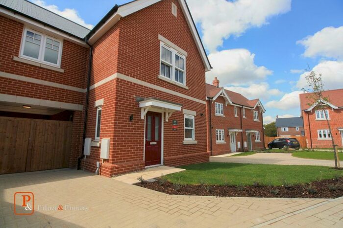 3 Bedroom Link Detached House To Rent In Sapphire Crescent, Colchester, CO4