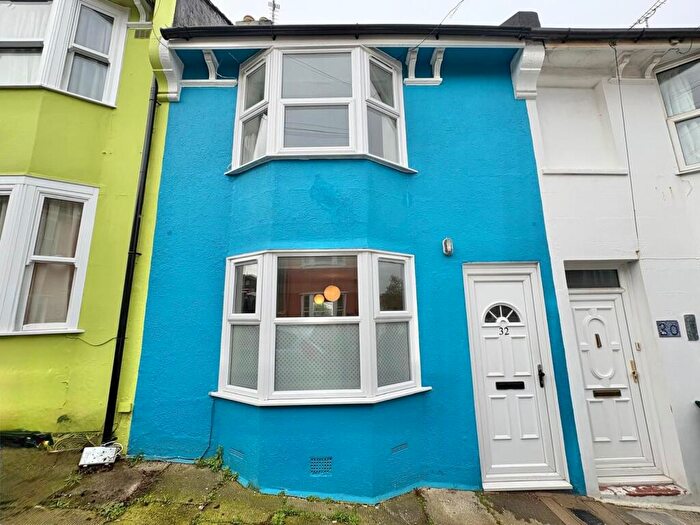 3 Bedroom Terraced House To Rent In Lynton Street, Brighton, BN2