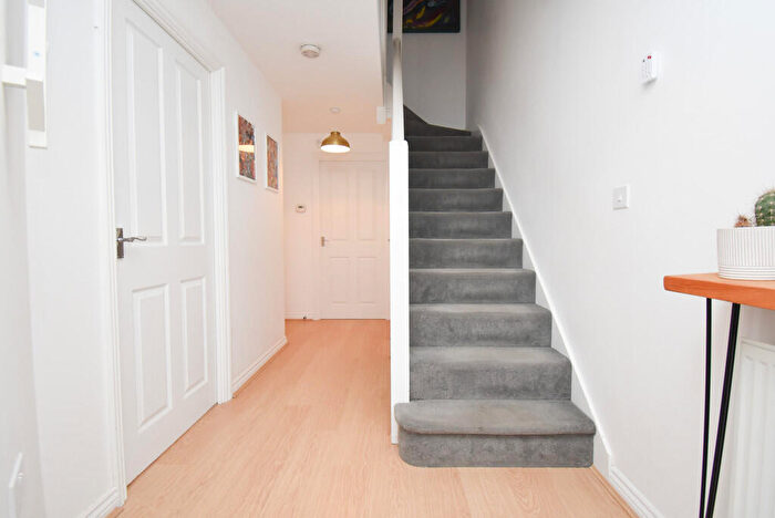 3 Bedroom Town House For Sale In Tate Drive, Biggleswade, SG18